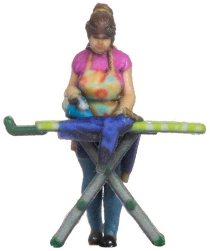 Noch 10425 H0 - Vrouw aan het strijken (3D Master figuren)