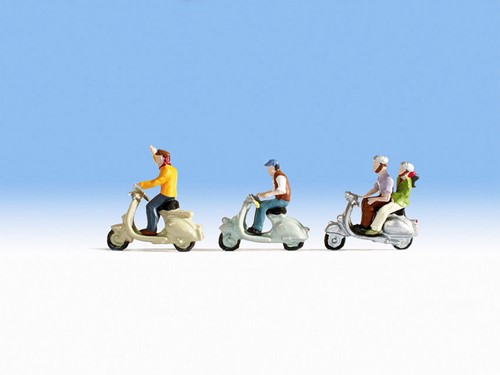 Noch 15910 H0 - Scooterrijders (Vespa)