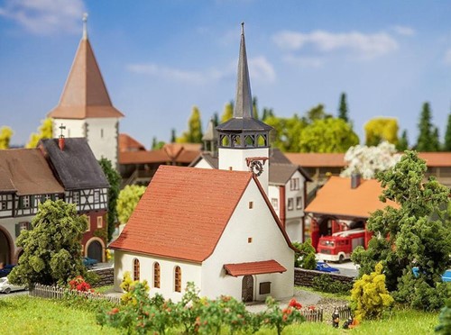 Faller 232314 N - KERK MET PUNTDAK
