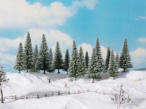 Noch 24683  - Spar, besneeuwd 16x 4-10cm