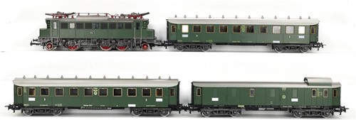 Märklin 2850 H0 - Passagierstreinset met Elektrische Locomotief E10 en 3 Passagiersrijtuigen DRG