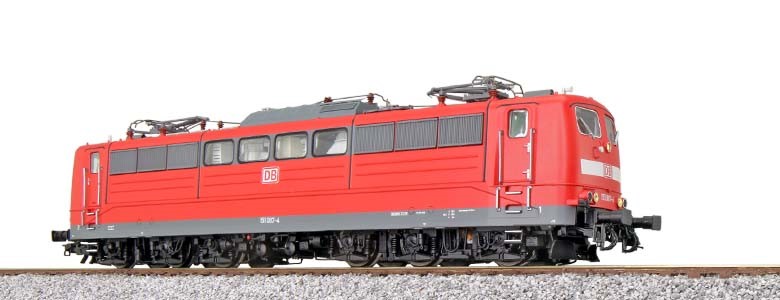 Shunting locomotive KG230 and electric locomotive BR151 as pre-order in different variations