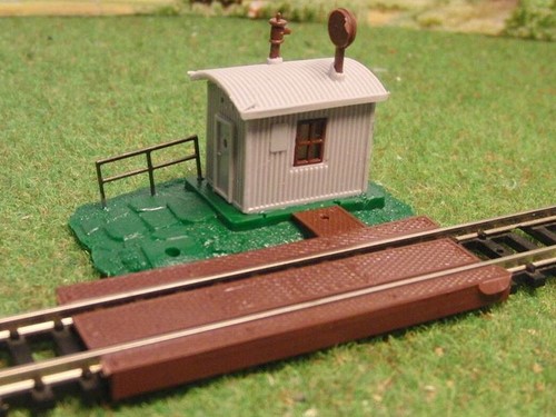 Arnold 6420 N - Weegpunt met Huisje