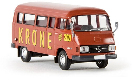 Brekina 13258 - Mercedes Benz L206 D Kasten Circus Krone 200
