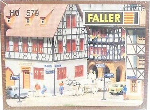 Faller 579 H0 - Tafels en Stoelen