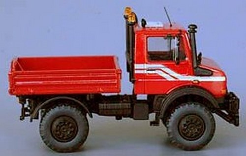 Kibri 10748 H0 - Unimog Vrachtwagen Rood