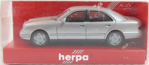 Herpa H0 - Mercedes Benz E280 Grijs Metallic